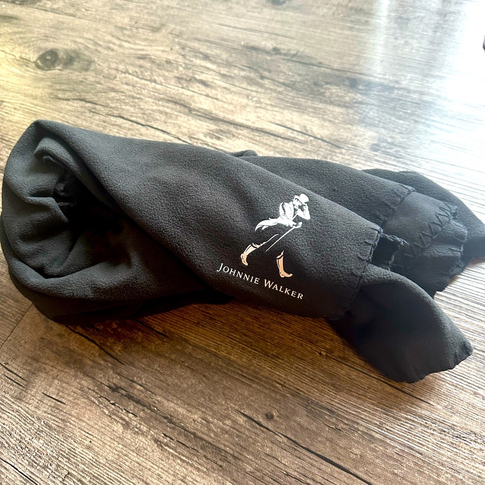 NEW Johnnie Walker Cozy Scarf